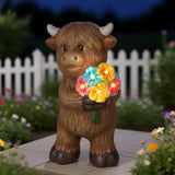 Mainstays 10.75" Solar Highland Cow Garden Statue, Resin Farmhouse Outdoor Décor