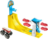 Hot Wheels Monster Trucks Big Air Breakout – 5 Alarm, Slam Launcher & 4 Crushable Cars