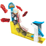 Hot Wheels Monster Trucks Big Air Breakout – 5 Alarm, Height Gauge & 4 Crushed Cars