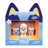 Bluey Fuzzies The Sign Episode Collectibles – 3 Flocked Figures, 5-Slot Display Case & Holographic Card