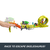 Hot Wheels Monster Trucks Power Smashers Charge & Chase Track Set – 1:24 Skelesaurus, 1:64 Bone Shaker & 2 Crushed Cars