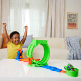 Hot Wheels Monster Trucks Mutant Chaos Loop Challenge – 4 oz. Slime & Wreckin’ Wolf