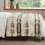 Pendleton Faux Fur Luxe Blanket 700 GSM Heavyweight Ultra-Soft Printed Polyester